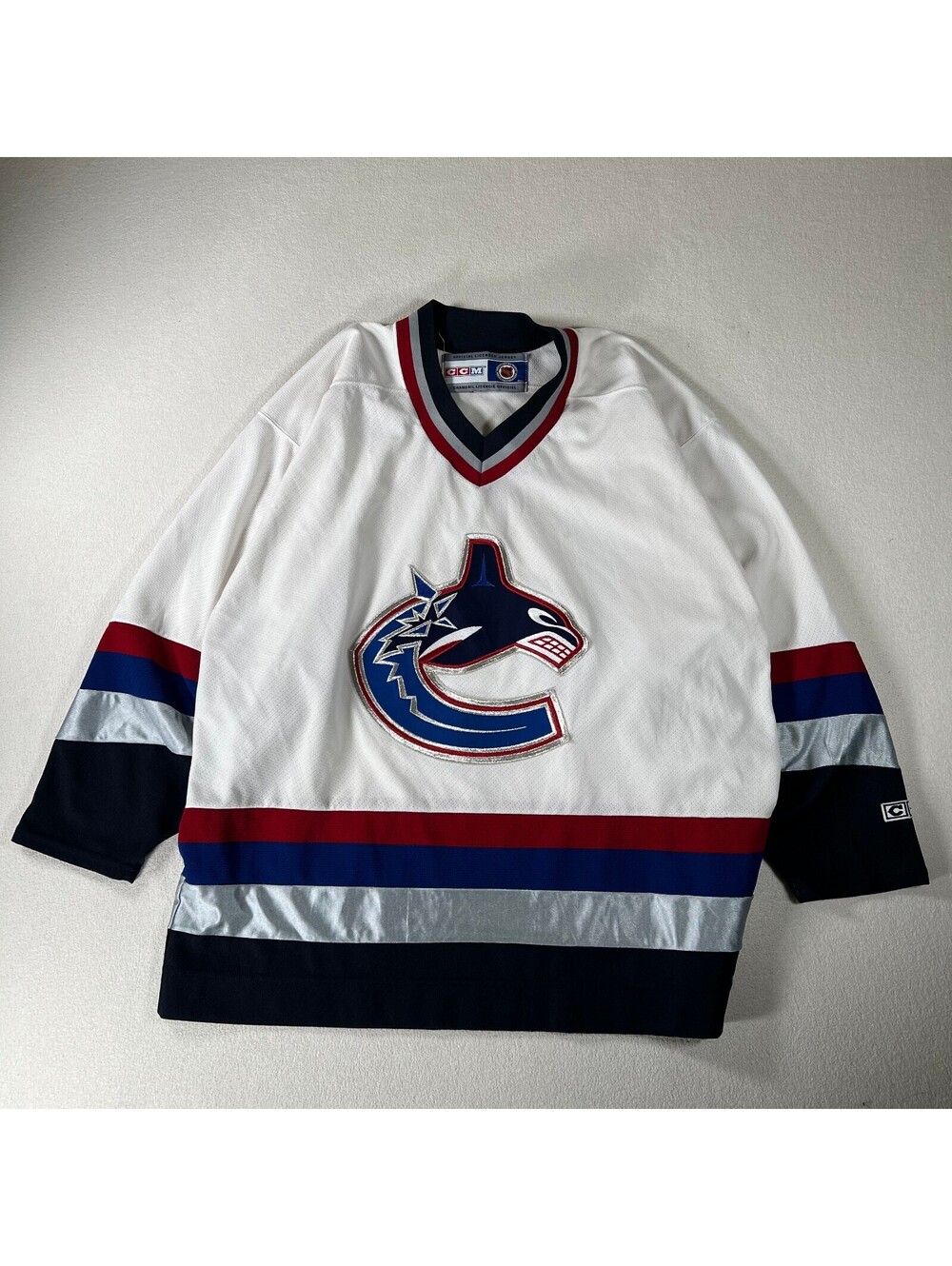 Vintage CCM Vancouver Canucks Orca NHL Hockey Jersey Large